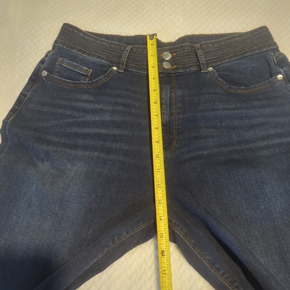 Karl Lagerfeld Jeans Straight Leg Medium Wash Women's Plus Size 16 - Picture 4 of 6